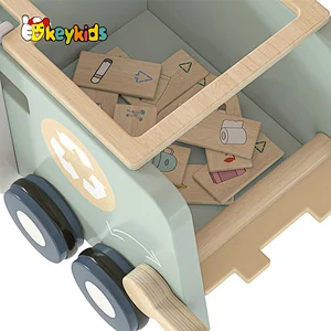 Montessori Waste Management Recycling Truck Wooden Garbage Truck Toy with 4 Trash Cans W04A603